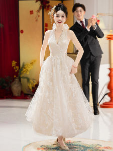 Elegant Lace Wedding Dress with Halterneck and Backless Design Vintage Style for Women Age 18-25 Fabric Mid-Waist A-Line Skirt