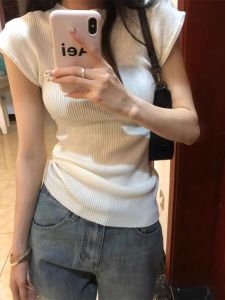 HUOLISI | Flirty Slim Fit Stylish Niche Design T-shirt