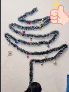 BenMaxx 2M พวงมาลัยริบบิ้น Christmas Garland Home Party Wall Door Decor พวงหรีดคริสต์มาสประดิษฐ์สําหรับ Xmas Tree บันไดประตูตกแต่งปีใหม่ Tinsel พร้อมพวงหรีด Bowknot