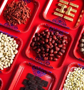 Disposable Fruit Tray Wedding Banquet Candy Display Red Paper Plate Dishware Wedding Celebration Creative Gift Decoration