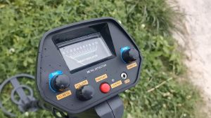 READY TIANLILONG Pendeteksi emas dan logam dalam tanah lengkap + Sekop dan Baterai 9v 4 Pcs GTX4080Y