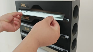 Pemegang Gulungan Dinding 2-Tingkat | 2-Tier Wall-Mounted Wrap Dispenser | 二层墙挂式切割保鲜膜架