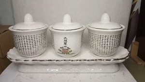 Gelas Sembahyang Keramik Warna Putih 3 Pcs Plus Tutup