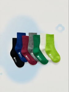 Q21 | Moisture Wicking Childrens Crew Socks