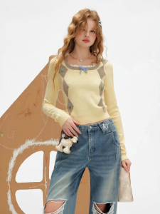 Unifree | Retro American Fitted Yellow Square Neck Long Sleeve Knit Blouse
