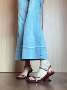 French Vintage Thick Heel Sandals Women Summer New Gold Strap Elegant Personality Divergent Fashion Low Block Heel High Heels