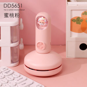 เครื่องดูดฝุ่นพกพาสำหรับโต๊ะทำงานแบบไร้เสียง USB ชาร์จ ทำความสะอาดกระดาษแข็งสำหรับหอพักนักเรียนและออฟฟิศ