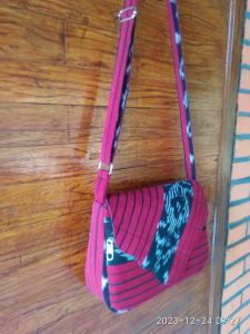 Tas tenun (selempang)