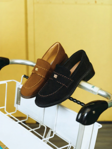 Toomanyshoes | Velvet Retro Thick-sole Loafers