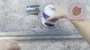 Sơn vân bông Inter sơn sần màu nâu đỏ 8820 (lon 900gr)