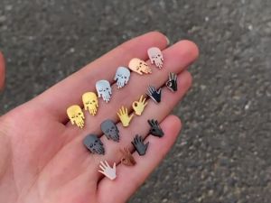 1 Pair Cute Small Simple Hollow Love Heart Stud Earrings Stainless Steel for Women Daily Jewelry