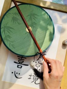 Red Sandalwood Handle Foldable Bamboo Face Waist Fan Vintage round Shape Fan Luxury Light Luxury Home Daily Use Fan