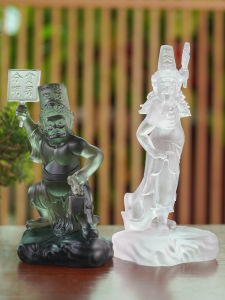 Real Glaze Black and White Fickle Desktop Decoration Seven Master Eight Master For Home Living Room Decorations General Xie Fan Worship Decoration