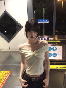 American Style Knot Shoulder Short Sleeve White T-Shirt Womens Summer High-End Pure Desire Slimming Personality Top