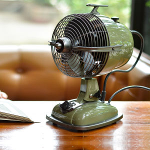 Retro Aircraft Head Electric Fan Movie Scene Display Head Shaking Vintage Color Simulation Table Fan Star IMASU Quality Assurance