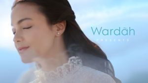 WARDAH LIGHTENING POWDER FOUNDATION LIGHT FEEL 12 GR / BEDAK