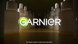 Garnier Bright Complete Vitamin C+ BHA Niacinamide Fade Dark Spot Serum (50ml) 100X stronger than Vitamin C | Improve skin luster and even out skin tone