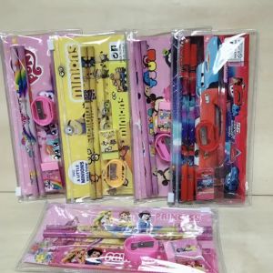 Bộ dụng cụ học tập 5 món chủ đề hoạt hình thú vị kèm túi zip trong suốt xinh xắn cho bé trai và bé gái