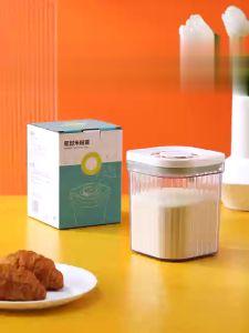 Kotak Susu Bubuk Bayi BW-C763 - Container Tempat Wadah Susu / Toples Kotak Penyimpanan Makanan Kedap - Pengunci Rapat & Pengikis Susu - BPA Free (Coklat)