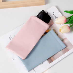 Yolanda【มีสินค้าในสต๊อก】 ซองใส่แว่นตาหนัง PU หนังนิ่ม น้ำหนักเบา พกพาสะดวก ทนทาน มีหลายสีให้เลือก พร้อมส่ง Glasses bag