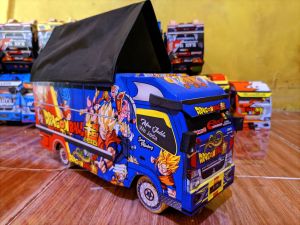 miniatur truk/minitur truk variasi lampu/mainan anak/miniatur truk oleng/dragonball/truk oleng/miniatur truk oleng termurah/miniatur truk kayu/miniatur truk lampu kelap kelip