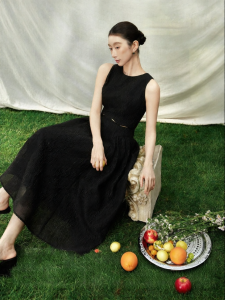 SUSHE | Vintage Audrey Style Embossed Jacquard Black Slimming Umbrella Dress