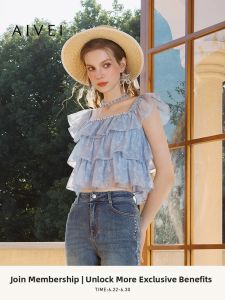 AIVEI | Fairy Square Collar Diamond Trimmed Blouse