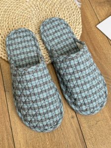 รองเท้าแตะบ้านผ้าฝ้ายแบบมีหัวสำหรับทั้งชายและหญิง รองเท้าแตะแบบเงียบ รองเท้าแตะพื้นไม้ รองเท้าแตะผ้าฝ้ายฤดูใบไม้ร่วง/ฤดูหนาว