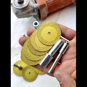 Lưỡi Cắt Kim Cương Mini 40mm Dày 2mm Và 2 Loại Trục Kết Nối Gắn Máy Mài/ Máy Khoan Phủ Cát Màu Vàng Cắt Siêu Mịn