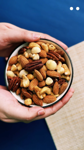 Big Nuts Lightly Roasted Supreme Nut Mix (Organic Sea Salt) 135g - Halal Certified