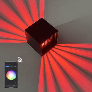 Wifi Tuya IP65โคมไฟติดผนังกลางแจ้ง LED อัจฉริยะกันน้ำไฟแอป RGB หรี่แสงระเบียงในสวนไฟติดผนังภายนอกใช้งานได้กับ Alexa Google