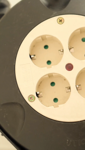 Coconi Baby Socket Covers 10 Pcs – Pelindung Stop kontak Bayi dengan Perekat isi 10 Pcs