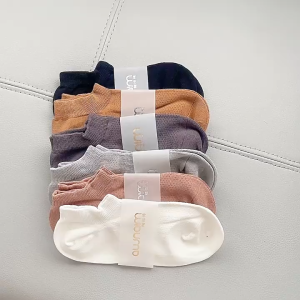 CEEKEY ถุงเท้าสำหรับผู้ชาย ถุงเท้าผ้าฝ้ายบางฤดูร้อนสำหรับผู้ชาย ถุงเท้าสั้นสำหรับผู้ชาย ถุงเท้าสั้นสีทึบ ถุงเท้าผ้าฝ้ายตาข่ายระบายอากาศสำหรับผู้ชาย