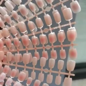 30Pcs Gradient Short Ballet Nails Set Simple Nude Color False Nails Coffin Fake Nail Press On Nails Full Cover Nail Tips
