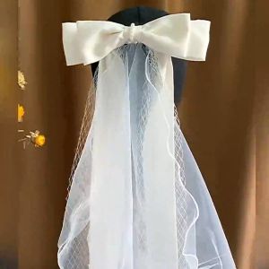 Bridal Veil with Bow Pearl Diamond Bride To Be Gift Bachelorette Party Bridal for Wedding Decoration