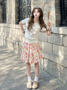 กระโปรงจีบผ้าลายดอกไม้สไตล์ฝรั่งเศส กระโปรงสั้นผู้หญิง ฤดูใบไม้ร่วง 2025 กระโปรงทรงเอเอวสูง ทรงหลวม กระโปรงจีบ