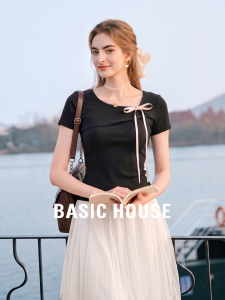 Basic House | Slimming V-neck Black Summer T-shirt