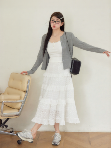 Bộ Đầm Voan Ren và Áo Cardigan Dành cho Người Mập