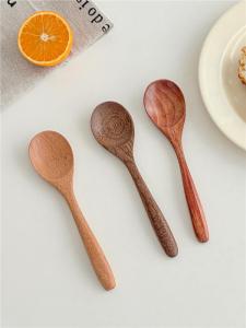 Muoni Wooden Long-Handled Spoon Japanese Style Soup Spoon Rice Porridge Spoon Small Soup Spoon for Eating Noodles And Stirring