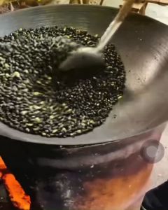 Đậu Đen Sấy Giòn Không Đường Đậu Đen Xanh Lòng Rang Muối Hạt To Giòn Rụm Dễ Ăn