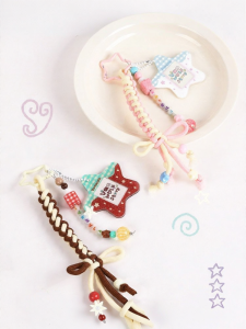 VANWALK | Stylish Polka Dot Star Keychain
