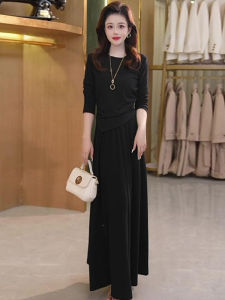 ชุดเสื้อยืดแขนยาวและกระโปรงสั้นทรงเอสไตล์เกาหลีสำหรับผู้หญิง ชุดแฟชั่นฤดูใบไม้ผลิและฤดูใบไม้ร่วง ชุดสองชิ้น