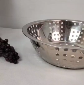 กะละมังสแตนเลส  กะละมังล้างผัก ขนาด 28 - 40 ซม. เนื้อหนา มีรู กะละมังมีรู ไม่ขึ้นสนิม