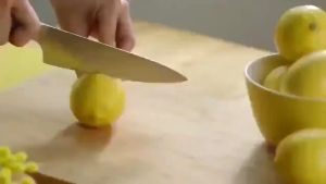 MELANO CC Vitamin C Brightening ESSENCE: Intensive Anti-Spot / Rohto Melano CC Premium Serum 20ml Reduce Dark Spots/Fine Lines/Acne - Whiten/Brighten Skin Tone