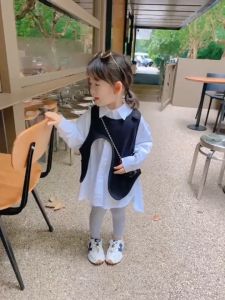 ชุดแฟชั่นเด็กผู้หญิง เสื้อแขนยาวเด็ก การออกแบบการจับคู่สีแฟชั่นเกาหลี เซ็ตเสื้อตัวยาวเด็กหญิง เสื้อกั๊กสีดำ 2381