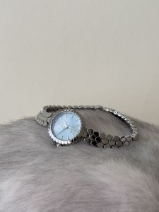 Zongli Honeycomb Chain Blue Mother-of-Pearl Chống Nước Nữ Đồng Hồ Thời Trang Sành Điệu Tối Giản Màu Lạnh Thiết Kế Phong Trào Thạch Anh