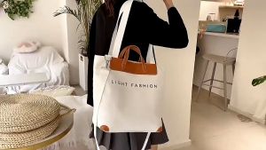 New Canvas Women's Tote Bag: A Large Capacity Shopping & Crossbody Bag