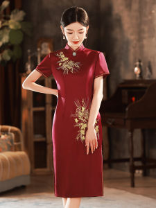 Elegant Wedding Dress for Mothers of the Bride Vintage Style Long Cheongsam Short Sleeve High Slit Polyester Fiber Gown
