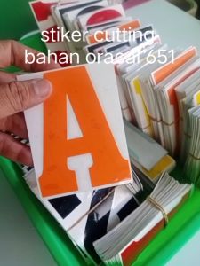 Stiker Cutting Huruf Bahan Oracal 651-G035 - Satu Warna - Warna Oren 10cm