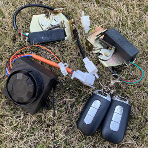 กุญแจล็อคเบาะนั่งแบบควบคุมไฟฟ้าสำหรับรถจักรยานยนต์ เข็มขัดนิรภัยแบบปรับแต่งได้สำหรับสัตว์เลี้ยงเล็ก N1S แบรนด์ Youcheng